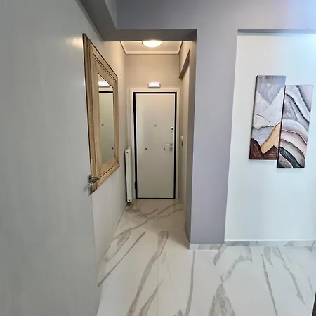 Διαμέρισμα Paradise 2 *